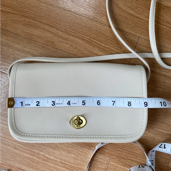 Vintage Coach Dinky Ivory Cream Bone Genuine Leather Crossbody Bag - Picture 14 of 16